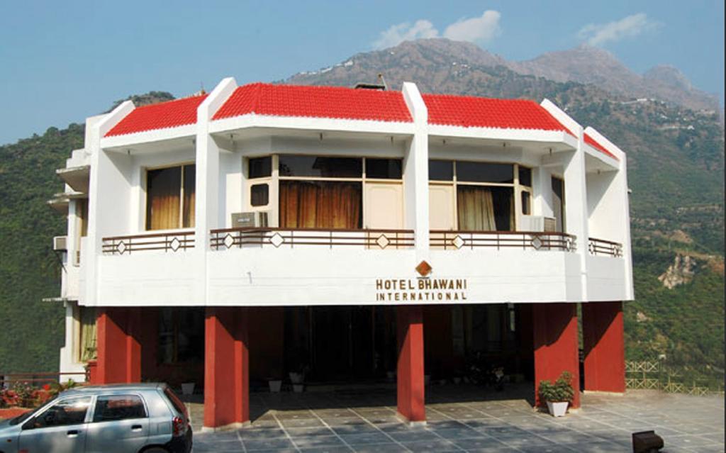 Hotel Bhawani International Katra  Εξωτερικό φωτογραφία